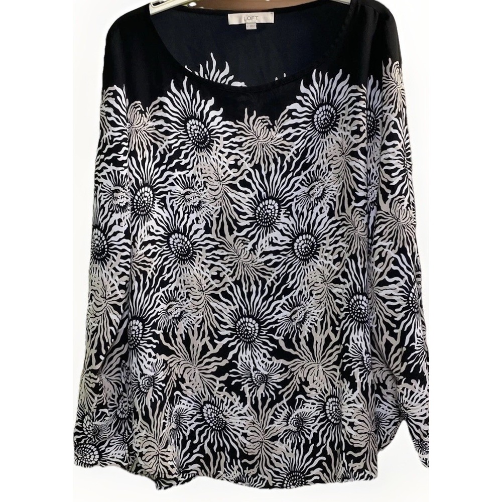 LOFT Women L Blouse Top Black White Floral Botanical  Art To Wear Shirt